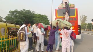 100 ਦੇ ਕਰੀਬ Pakistan ਦੇ ਸਿੰਧ ਤੋਂ ਹਿੰਦੂ ਯਾਤਰੀਆਂ ਦਾ ਜੱਥਾ ਭਾਰਤ ਪੁੱਜਾ, ਧਾਰਮਿਕ ਸਥਾਨਾਂ ਦੀ ਕਰੇਗਾ ਯਾਤਰਾ 100 ਦੇ ਕਰੀਬ Pakistan ਦੇ ਸਿੰਧ ਤੋਂ ਹਿੰਦੂ ਯਾਤਰੀਆਂ ਦਾ ਜੱਥਾ ਭਾਰਤ ਪੁੱਜਾ, ਧਾਰਮਿਕ ਸਥਾਨਾਂ ਦੀ ਕਰੇਗਾ ਯਾਤਰਾ