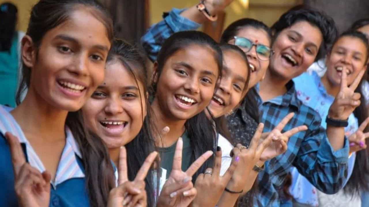 CBSE 12th Result 2023 Declared: 12ਵੀਂ ਦਾ ਨਤੀਜਾ ਜਾਰੀ, ਲਿੰਕ ਐਕਟਿਵ, ਇਸ ਤਰ੍ਹਾਂ ਚੈੱਕ ਕਰੋ