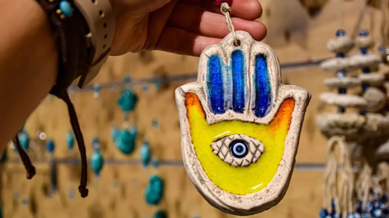 Nazar Dosh: ਨਜ਼ਰ ਦੋਸ਼ ਤੋਂ ਬਚਣ ਲਈ ਕਾਫੀ ਕਾਰਗਰ ਹਨ ਇਹ ਉਪਾਅ, ਚੁਟਕੀ ‘ਚ ਦੂਰ ਹੋਵੇਗੀ ਨੈਗਟੀਵਿਟੀ Nazar Dosh: ਨਜ਼ਰ ਦੋਸ਼ ਤੋਂ ਬਚਣ ਲਈ ਕਾਫੀ ਕਾਰਗਰ ਹਨ ਇਹ ਉਪਾਅ, ਚੁਟਕੀ ‘ਚ ਦੂਰ ਹੋਵੇਗੀ ਨੈਗਟੀਵਿਟੀ