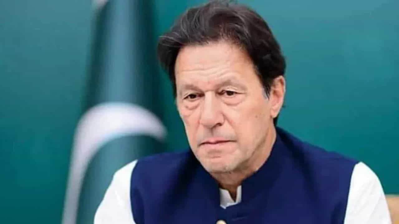 PTI ਦੀ ਮਹਿਲਾ ਸਮਰਥਕਾਂ ਨਾਲ ਜੇਲ੍ਹ ਚ ਜਬਰ ਜਨਾਹ !: ਇਲਜ਼ਾਮਾਂ ਤੋਂ ਘਬਰਾਏ ਗ੍ਰਹਿ ਮੰਤਰੀ ਨੇ ਕੀਤੀ ਪ੍ਰੈੱਸ ਕਾਨਫਰੰਸ, ਇਮਰਾਨ ਨੇ ਘੇਰੀ ਸਰਕਾਰ