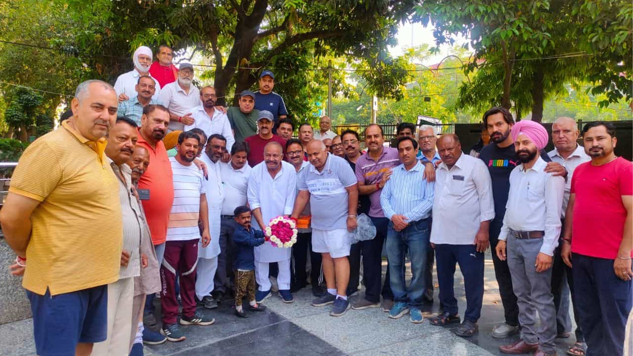 Ludhiana ਚ IAS ਦਾ ਪੇਪਰ ਦੇਣ ਪਹੁੰਚਿਆ ਸਭ ਤੋਂ ਛੋਟੇ ਕੱਦ ਦਾ ਨੌਜਵਾਨ ਸ਼ੋਕਤ ਕੁਮਾਰ