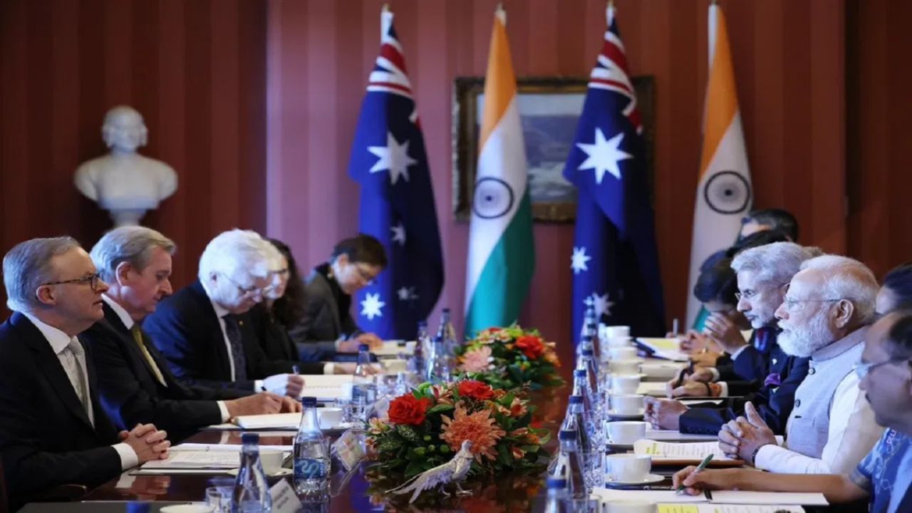 PM Modi Australia Visit: ਹੁਣ ਅਸੀਂ ਟੀ-20 ਮੋਡ ਵਿੱਚ ਹਾਂ, ਐਂਥਨੀ ਅਲਬਾਨੀਜ਼ ਨਾਲ ਦੁਵੱਲੀ ਮੀਟਿੰਗ ਤੋਂ ਬਾਅਦ ਬੋਲੇ ਪ੍ਰਧਾਨ ਮੰਤਰੀ ਮੋਦੀ PM Modi Australia Visit: ਹੁਣ ਅਸੀਂ ਟੀ-20 ਮੋਡ ਵਿੱਚ ਹਾਂ, ਐਂਥਨੀ ਅਲਬਾਨੀਜ਼ ਨਾਲ ਦੁਵੱਲੀ ਮੀਟਿੰਗ ਤੋਂ ਬਾਅਦ ਬੋਲੇ ਪ੍ਰਧਾਨ ਮੰਤਰੀ ਮੋਦੀ