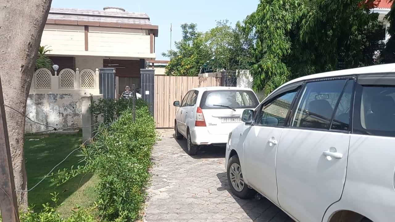 Income Tax Raid: ਦੀਪ ਮਲਹੋਤਰਾ ਦੇ ਫਰਦਿਕੋਟ ਸਥਿਤ ਟਿਕਾਣਿਆਂ ਤੇ ਇਨਕਮ ਟੈਕਸ ਦੀ ਰੇਡ