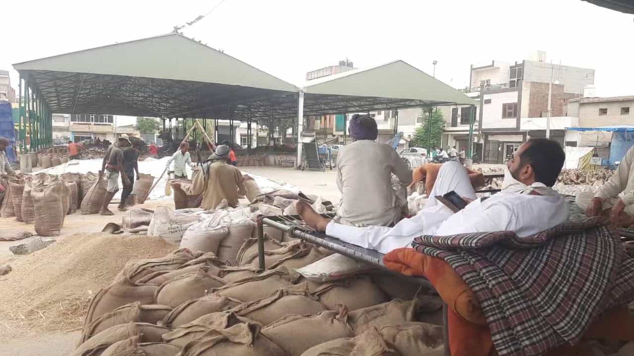 ਜ਼ਿਲ੍ਹੇ ਭਰ ਦੀਆਂ ਮੰਡੀਆਂ ਚ ਹੁਣ ਤੱਕ ਕਣਕ ਦੀ 70 ਫੀਸਦੀ ਹੋ ਚੁੱਕੀ ਹੈ ਲਿਫਟਿੰਗ : ਡੀਸੀ