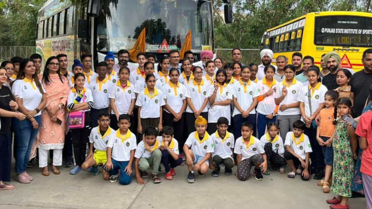 ਪੰਜਾਬ ਦੇ 35 ਬੈਡਮਿੰਟਨ ਖਿਡਾਰੀ ਇਕ ਮਹੀਨੇ ਦੇ ਕੈਂਪ ਲਈ ਹੈਦਰਾਬਾਦ ਰਵਾਨਾ, ਜਵਾਲਾ ਗੁੱਟਾ ਅਕੈਡਮੀ ਆਫ ਐਕਸੀਲੈਂਸ ਵਿਖੇ ਲੈਣਗੇ ਵਿਸ਼ੇਸ਼ ਸਿਖਲਾਈ