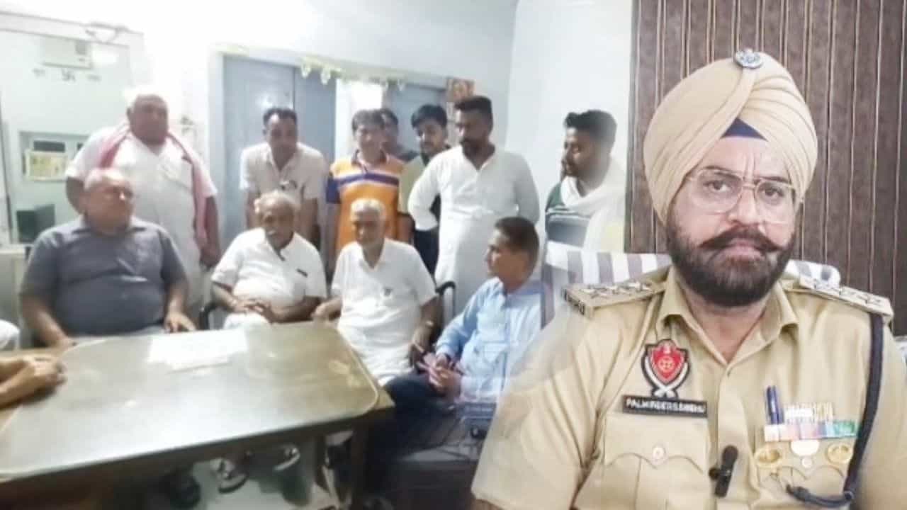 ਅਣਪਛਾਤੇ ਬਾਈਕ ਸਵਾਰਾਂ ਨੇ ਦੁਕਾਨ ਚ ਬੈਠੇ ਵਿਅਕਤੀ ਤੇ ਚਲਾਈਆਂ ਗੋਲੀਆਂ, ਮੌਤ, ਫਿਰੋਜ਼ਪੁਰ ਦੇ ਕਸਬਾ ਤਲਵੰਡੀ ਭਾਈ ਦੀ ਵਾਰਦਾਤ