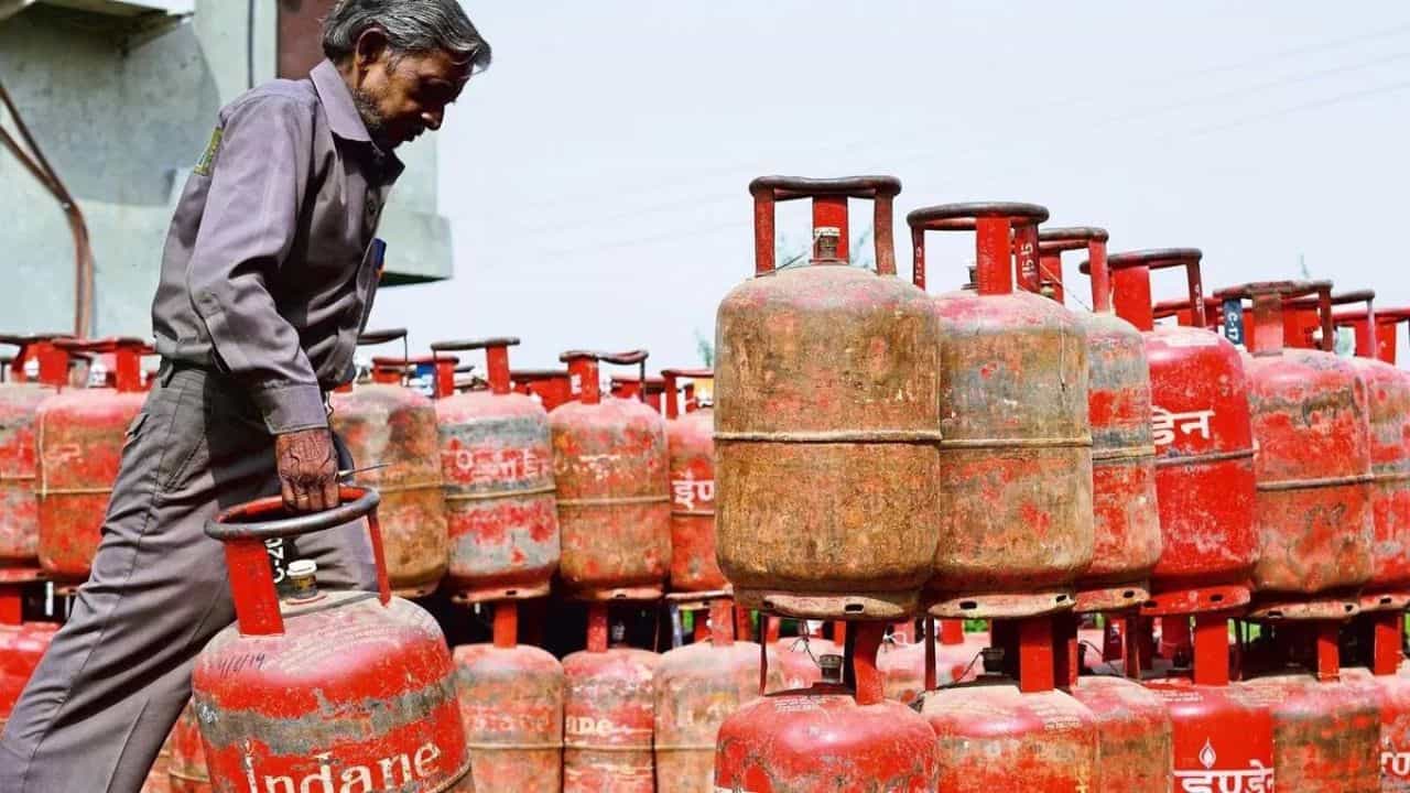 LPG Cylinder PriceL PM ਮੋਦੀ ਦਾ ਦੇਸ਼ ਦੀਆਂ ਭੈਣਾਂ ਨੂੰ ਰੱਖੜੀ ਦਾ ਤੋਹਫ਼ਾ, ਰਸੋਈ ਗੈਸ ਸਿਲੰਡਰ 200 ਰੁਪਏ ਸਸਤਾ