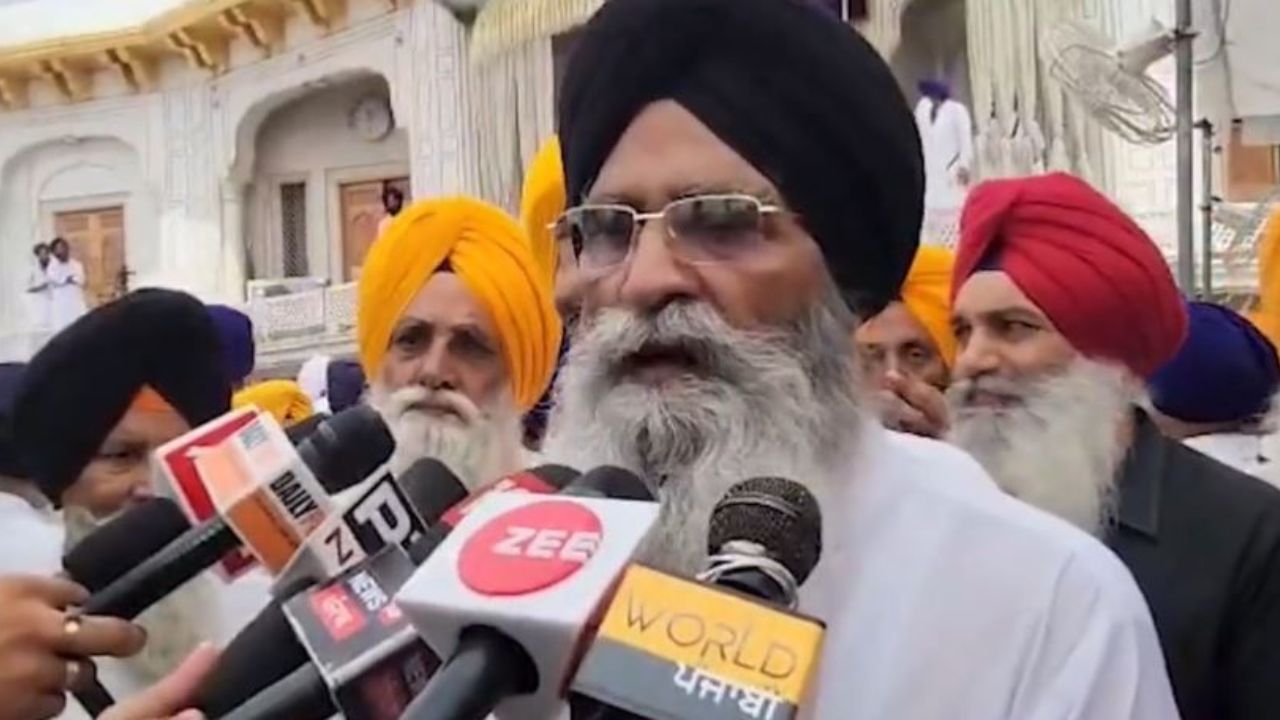 SGPC ਮੁਲਾਜ਼ਮਾਂ ਲਈ 4% ਮਹਿੰਗਾਈ ਭੱਤਾ, ਪ੍ਰਧਾਨ ਹਰਜਿੰਦਰ ਸਿੰਘ ਧਾਮੀ ਨੇ ਕੀਤਾ ਐਲਾਨ SGPC ਮੁਲਾਜ਼ਮਾਂ ਲਈ 4% ਮਹਿੰਗਾਈ ਭੱਤਾ, ਪ੍ਰਧਾਨ ਹਰਜਿੰਦਰ ਸਿੰਘ ਧਾਮੀ ਨੇ ਕੀਤਾ ਐਲਾਨ