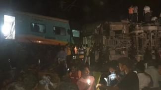 Coromandel Train Accident: ਆਖ਼ਰ ਕਿਵੇਂ 3 ਟ੍ਰੇਨਾਂ ਆਪਸ ‘ਚ ਟਕਰਾਈਆਂ ਅਤੇ ਕੋਰੋਮੰਡਲ ਐਕਸਪ੍ਰੈਸ ਹੋਈ ਹਾਦਸੇ ਦਾ ਸ਼ਿਕਾਰ, ਜਾਣੋ ਕਾਰਨ Coromandel Train Accident: ਆਖ਼ਰ ਕਿਵੇਂ 3 ਟ੍ਰੇਨਾਂ ਆਪਸ ‘ਚ ਟਕਰਾਈਆਂ ਅਤੇ ਕੋਰੋਮੰਡਲ ਐਕਸਪ੍ਰੈਸ ਹੋਈ ਹਾਦਸੇ ਦਾ ਸ਼ਿਕਾਰ, ਜਾਣੋ ਕਾਰਨ