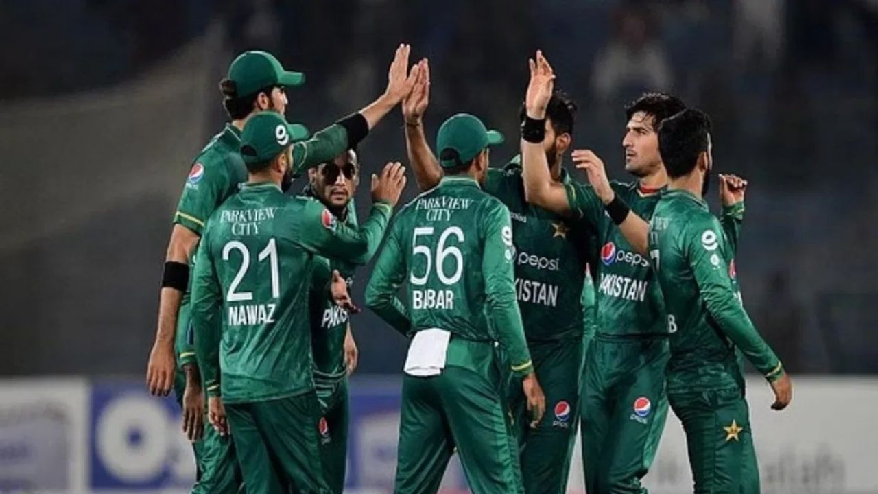 ODI World Cup: ਪਾਕਿਸਤਾਨ ਚਲਾ ਰਿਹਾ ਮਨਮਰਜ਼ੀ , ਵਨਡੇ ਵਰਲਡ ਕੱਪ ਵੈਨਯੂ ‘ਚ ਚਾਹੁੰਦਾ ਹੈ ਬਦਲਾਅ ODI World Cup: ਪਾਕਿਸਤਾਨ ਚਲਾ ਰਿਹਾ ਮਨਮਰਜ਼ੀ , ਵਨਡੇ ਵਰਲਡ ਕੱਪ ਵੈਨਯੂ ‘ਚ ਚਾਹੁੰਦਾ ਹੈ ਬਦਲਾਅ
