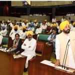 ਪਾਣੀ ਦੇ ਮੁੱਦੇ ਤੇ ਵਿਸ਼ੇਸ ਇਜਲਾਸ ਅੱਜ, ਹਰਿਆਣਾ ਨੂੰ ਪਾਣੀ ਨਾ ਦੇਣ ਤੇ ਆਵੇਗਾ ਮਤਾ, ਸਾਰੀਆਂ ਪਾਰਟੀਆਂ ਇੱਕਜੁਟ ਪਾਣੀ ਦੇ ਮੁੱਦੇ ਤੇ ਵਿਸ਼ੇਸ ਇਜਲਾਸ ਅੱਜ, ਹਰਿਆਣਾ ਨੂੰ ਪਾਣੀ ਨਾ ਦੇਣ ਤੇ ਆਵੇਗਾ ਮਤਾ, ਸਾਰੀਆਂ ਪਾਰਟੀਆਂ ਇੱਕਜੁਟ