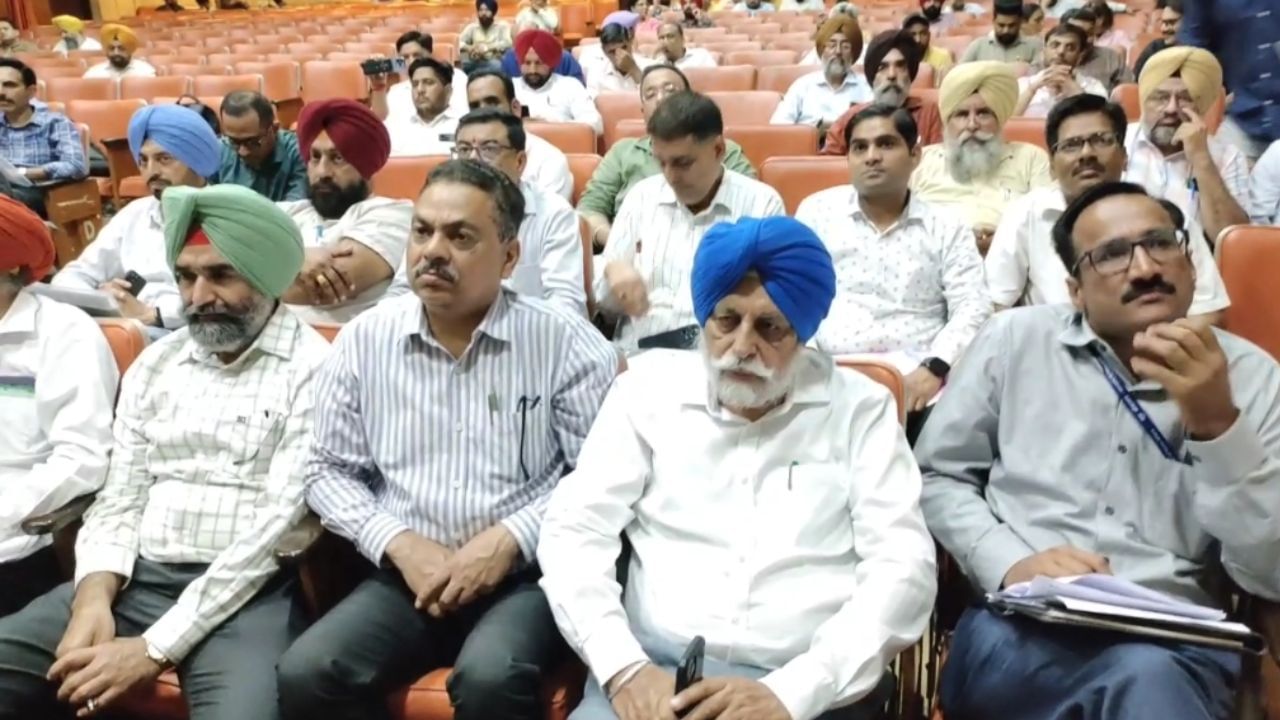 Monsoon ਦੇ ਦੇਰੀ ਨਾਲ ਆਉਣ ਕਾਰਨ ਪੰਜਾਬ ਦੇ ਕਿਸਾਨਾਂ ਦਾ ਹੋਵੇਗਾ ਨੁਕਸਾਨ-ਵਾਈਸ ਚਾਂਸਲਰ Monsoon ਦੇ ਦੇਰੀ ਨਾਲ ਆਉਣ ਕਾਰਨ ਪੰਜਾਬ ਦੇ ਕਿਸਾਨਾਂ ਦਾ ਹੋਵੇਗਾ ਨੁਕਸਾਨ-ਵਾਈਸ ਚਾਂਸਲਰ