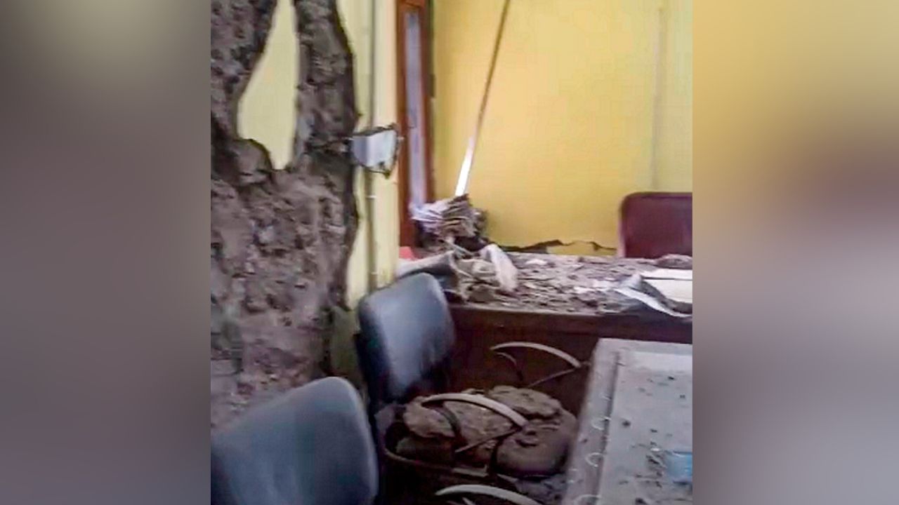 Earthquake: ਜੰਮੂ-ਕਸ਼ਮੀਰ ‘ਚ 18 ਘੰਟਿਆਂ ‘ਚ ਚਾਰ ਵਾਰ ਹਿੱਲੀ ਧਰਤੀ, ਹੁਣ ਕਿਸ਼ਤਵਾੜ ‘ਚ ਭੂਚਾਲ ਦੇ ਝਟਕੇ Earthquake: ਜੰਮੂ-ਕਸ਼ਮੀਰ ‘ਚ 18 ਘੰਟਿਆਂ ‘ਚ ਚਾਰ ਵਾਰ ਹਿੱਲੀ ਧਰਤੀ, ਹੁਣ ਕਿਸ਼ਤਵਾੜ ‘ਚ ਭੂਚਾਲ ਦੇ ਝਟਕੇ