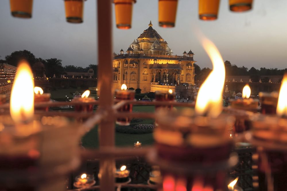 India's Most Beautiful Temple: ਭਾਰਤ ਵਿੱਚ ਬਹੁਤ ਸਾਰੇ ਅਜਿਹੇ ਮੰਦਿਰ ਹਨ, ਜੋ ਪੂਰੀ ਦੁਨੀਆ ਵਿੱਚ ਆਪਣੀ ਸੁੰਦਰਤਾ ਲਈ ਬਹੁਤ ਮਸ਼ਹੂਰ ਹਨ। ਭਾਰਤ ਦੇ ਸਿਰਫ ਓਡੀਸ਼ਾ ਰਾਜ ਵਿੱਚ 700 ਤੋਂ ਵੱਧ ਮੰਦਿਰ ਹਨ। ਇਸ ਕਾਰਨ ਇਸਨੂੰ ਭਾਰਤ ਦੀ ਟੈਂਪਲ ਸਿਟੀ ਵੀ ਕਿਹਾ ਜਾਂਦਾ ਹੈ। ਅੱਜ ਅਸੀਂ ਤੁਹਾਨੂੰ ਭਾਰਤ ਦੇ ਸਾਰੇ ਖੂਬਸੂਰਤ ਮੰਦਿਰਾਂ ਦੀ ਸੈਰ 'ਤੇ ਲੈ ਜਾਂਦੇ ਹਾਂ। (Photo -PTI)