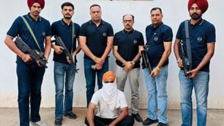 AGTF ਨੂੰ ਵੱਡੀ ਸਫਲਤਾ: ਗੈਂਗਸਟਰ ਗੋਲਡੀ ਬਰਾੜ ਦਾ ਸਾਥੀ ਹਰਪ੍ਰੀਤ ਸਿੰਘ ਗ੍ਰਿਫਤਾਰ, ਡੇਰਾ ਪ੍ਰੇਮੀ ਕਤਲ ਕੇਸ ‘ਚ ਸੀ ਲੋੜੀਂਦਾ AGTF ਨੂੰ ਵੱਡੀ ਸਫਲਤਾ: ਗੈਂਗਸਟਰ ਗੋਲਡੀ ਬਰਾੜ ਦਾ ਸਾਥੀ ਹਰਪ੍ਰੀਤ ਸਿੰਘ ਗ੍ਰਿਫਤਾਰ, ਡੇਰਾ ਪ੍ਰੇਮੀ ਕਤਲ ਕੇਸ ‘ਚ ਸੀ ਲੋੜੀਂਦਾ