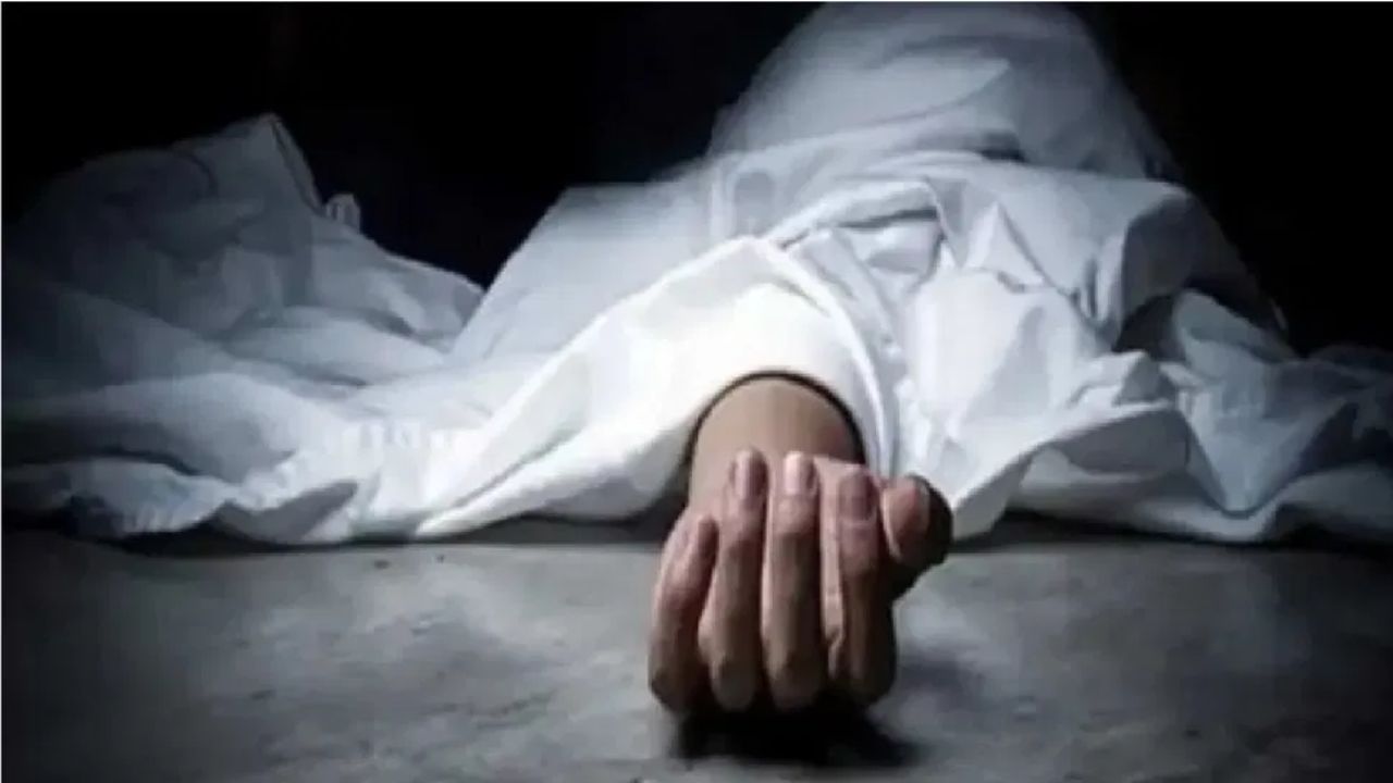 Murder: ਖੰਨਾ ਦੇ ਨਸ਼ਾ ਮੁਕਤੀ ਕੇਂਦਰ ‘ਚ ਨੌਜਵਾਨ ਦੀ ਕੁੱਟ ਕੁੱਟਕੇ ਕੀਤੀ ਹੱਤਿਆ, ਲਾਸ਼ ਨਹਿਰ ‘ਚ ਸੁੱਟੀ, ਭਰਾ ਮਿਲਣ ਪਹੁੰਚਿਆ ਤੋਂ ਹੋਇਆ ਖੁਲਾਸਾ Murder: ਖੰਨਾ ਦੇ ਨਸ਼ਾ ਮੁਕਤੀ ਕੇਂਦਰ ‘ਚ ਨੌਜਵਾਨ ਦੀ ਕੁੱਟ ਕੁੱਟਕੇ ਕੀਤੀ ਹੱਤਿਆ, ਲਾਸ਼ ਨਹਿਰ ‘ਚ ਸੁੱਟੀ, ਭਰਾ ਮਿਲਣ ਪਹੁੰਚਿਆ ਤੋਂ ਹੋਇਆ ਖੁਲਾਸਾ