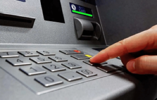ਪਿੰਨ ਕੋਡ ਦੇਖ ਕੇ ਬਦਲਦਾ ਸੀ ATM ਕਾਰਡ, ਦਰਜਨਾਂ ਲੋਕਾਂ ਤੋਂ ਲੱਖਾਂ ਰੁਪਏ ਠੱਗਣ ਵਾਲਾ ਵਿਅਕਤੀ ਗ੍ਰਿਫ਼ਤਾਰ