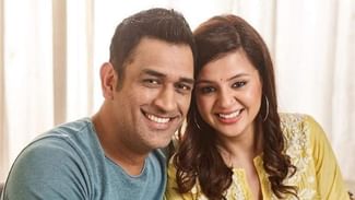 MS Dhoni: ਧੋਨੀ ਹੁਣ ਕ੍ਰਿਕਟ ਛੱਡ ਕੇ ਫਿਲਮ ‘ਚ ਹੀਰੋ ਬਣਨਗੇ? ਪ੍ਰੈੱਸ ਕਾਨਫਰੰਸ ‘ਚ ਪਤਨੀ ਨੇ ਦਿੱਤਾ ਵੱਡਾ ਬਿਆਨ MS Dhoni: ਧੋਨੀ ਹੁਣ ਕ੍ਰਿਕਟ ਛੱਡ ਕੇ ਫਿਲਮ ‘ਚ ਹੀਰੋ ਬਣਨਗੇ? ਪ੍ਰੈੱਸ ਕਾਨਫਰੰਸ ‘ਚ ਪਤਨੀ ਨੇ ਦਿੱਤਾ ਵੱਡਾ ਬਿਆਨ
