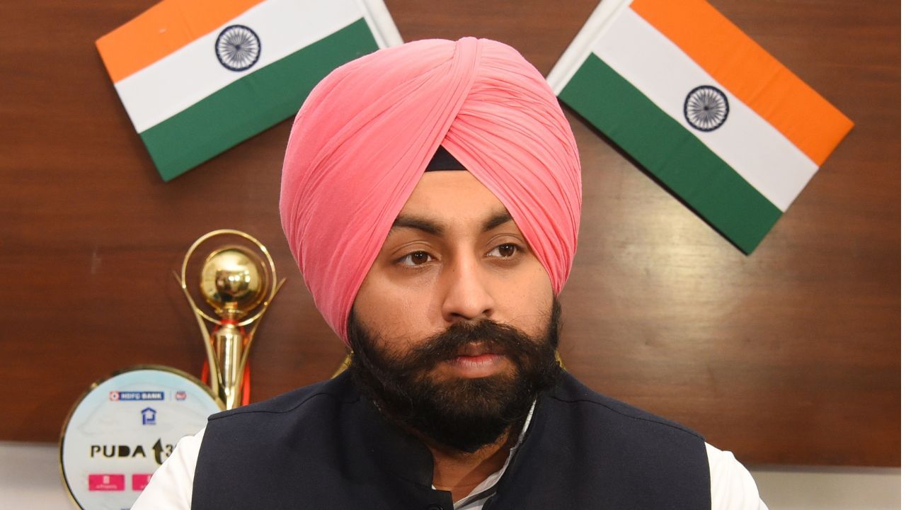 ਪੰਜਾਬ ‘ਚ ਇਨ੍ਹਾਂ ਸ਼ਰਤਾਂ ਨਾਲ ਅੱਜ ਤੋਂ ਖੁੱਲ੍ਹਣਗੇ ਸਕੂਲ, ਜਲੰਧਰ ਦੇ ਡੀਸੀ ਨੇ ਬਲਾਕ ਲੋਹੀਆਂ ਦੇ ਸਰਕਾਰੀ ਅਤੇ ਪ੍ਰਾਈਵੇਟ ਸਕੂਲਾਂ ‘ਚ ਕੀਤਾ ਦੋ ਦਿਨ ਦੀ ਛੁੱਟੀ ਦਾ ਐਲਾਨ ਪੰਜਾਬ ‘ਚ ਇਨ੍ਹਾਂ ਸ਼ਰਤਾਂ ਨਾਲ ਅੱਜ ਤੋਂ ਖੁੱਲ੍ਹਣਗੇ ਸਕੂਲ, ਜਲੰਧਰ ਦੇ ਡੀਸੀ ਨੇ ਬਲਾਕ ਲੋਹੀਆਂ ਦੇ ਸਰਕਾਰੀ ਅਤੇ ਪ੍ਰਾਈਵੇਟ ਸਕੂਲਾਂ ‘ਚ ਕੀਤਾ ਦੋ ਦਿਨ ਦੀ ਛੁੱਟੀ ਦਾ ਐਲਾਨ