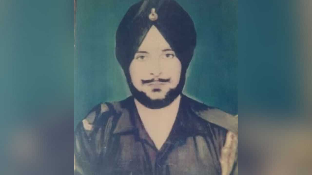 Kargil Vijay Diwas: 25 ਦੁਸ਼ਮਣਾਂ ਨੂੰ ਢੇਰ ਕਰ ਟਾਈਗਰ ਹਿੱਲ ਵੱਲ ਵਧ ਰਹੇ ਸਨ ਅਜੈਬ ਸਿੰਘ, ਕਾਇਰ ਪਾਕਿਸਤਾਨ ਨੇ ਪਿੱਠ ਪਿੱਛੇ ਕਰ ਦਿੱਤਾ ਵਾਰ