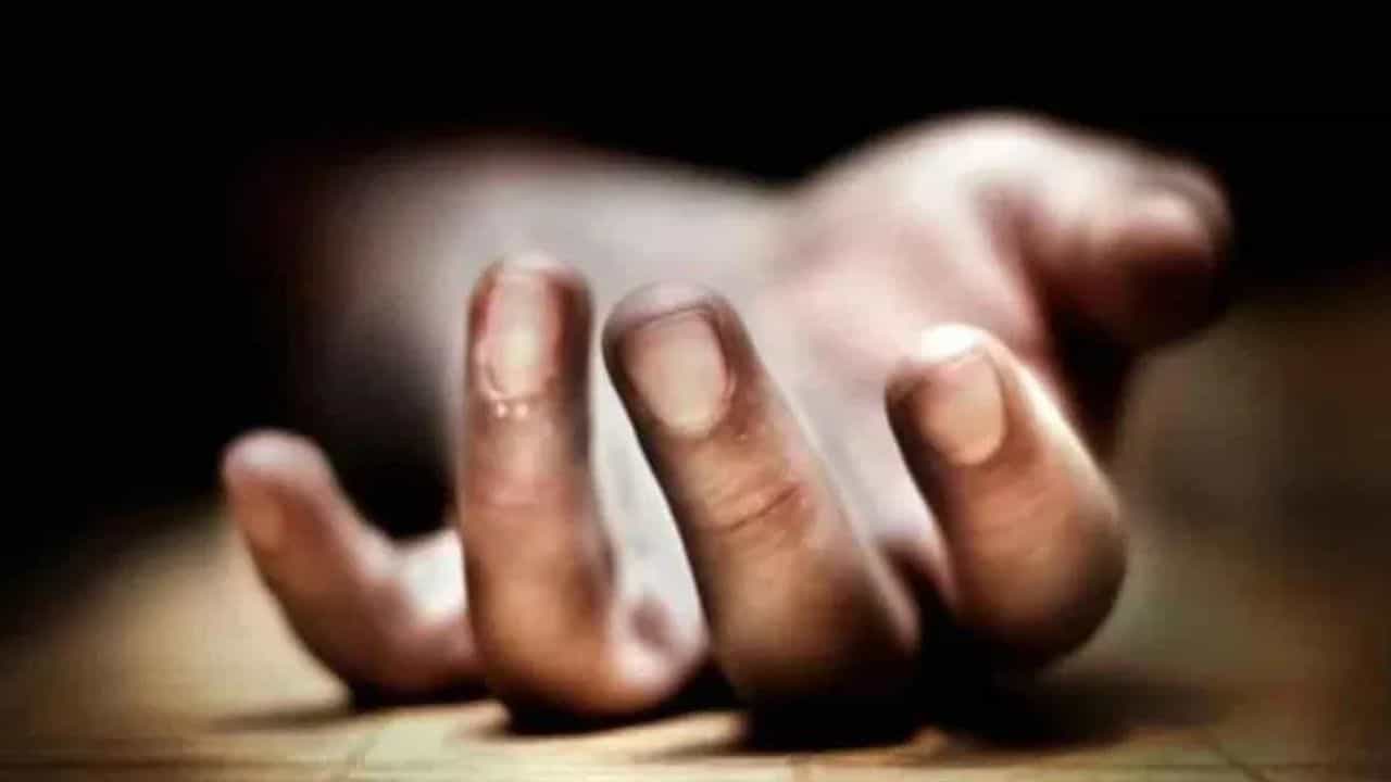 Punjabi Singer Sucide: ਪੰਜਾਬੀ ਗਾਇਕ ਰਣਜੀਤ ਸਿੰਘ ਸਿੱਧੂ ਨੇ ਕੀਤੀ ਆਤਮ ਹੱਤਿਆ, ਰਿਸ਼ਤੇਦਾਰਾਂ ਤੇ ਪਰੇਸ਼ਾਨ ਕਰਨ ਦੇ ਲੱਗੇ ਇਲਜ਼ਾਮ