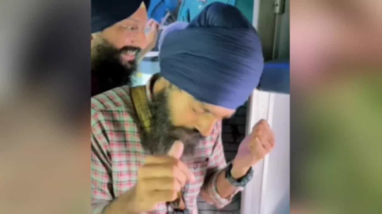 Viral News: ਕਮਾਲ ਦਾ ਹੁਨਰ! ਸਿੱਖ ਲੜਕੇ ਨੇ ਮੂੰਹ ਨਾਲ ਵਜਾਇਆ ਅਜਿਹਾ ਸੰਗੀਤ , ਲੋਕ ਬੋਲੇ - ਸੁਣ ਕੇ ਮਜ਼ਾ ਆ ਗਿਆ, ਵੇਖੋ ਵੀਡੀਓ