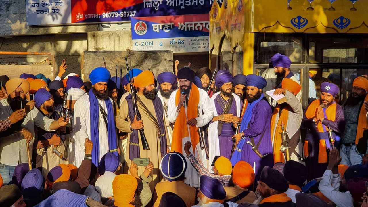 ਖਾਲਿਸਤਾਨੀ ਅੰਮ੍ਰਿਤਪਾਲ ਦਾ ਸਾਥੀ ਦਿੱਲੀ ਰੇਲਵੇ ਸਟੇਸ਼ਨ ਤੋਂ ਗ੍ਰਿਫਤਾਰ: ਅਜਨਾਲਾ ਕੋਰਟ ਨੇ 3 ਦਿਨ ਦੇ ਰਿਮਾਂਡ ਤੇ ਭੇਜਿਆ