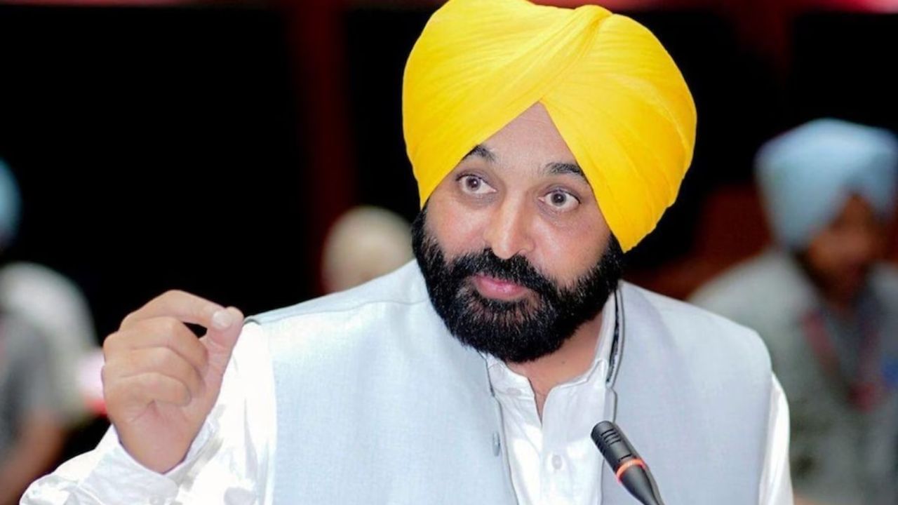 ਮਲੇਸ਼ੀਆ ‘ਚ ਫਸੀ ਸੰਗਰੂਰ ਦੀ ਗੁਰਵਿੰਦਰ ਕੌਰ ਜਲਦ ਆਵੇਗੀ ਵਾਪਸ, ਸੀਐੱਮ ਬੋਲੇ-ਭਾਰਤੀ ਅੰਬੈਸੀ ਨਾਲ ਹੋਇਆ ਸੰਪਰਕ ਮਲੇਸ਼ੀਆ ‘ਚ ਫਸੀ ਸੰਗਰੂਰ ਦੀ ਗੁਰਵਿੰਦਰ ਕੌਰ ਜਲਦ ਆਵੇਗੀ ਵਾਪਸ, ਸੀਐੱਮ ਬੋਲੇ-ਭਾਰਤੀ ਅੰਬੈਸੀ ਨਾਲ ਹੋਇਆ ਸੰਪਰਕ