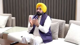 ਮੁੱਖ ਮੰਤਰੀ ਮਾਨ ਨੇ ਲਾਈਵ ਵੇਖੀ ਚੰਦਰਯਾਨ 3 ਦੀ ਸਾਫਟ ਲੈਂਡਿੰਗ, ਟਵੀਟ ਕਰ ਲਿਖਿਆ – ‘ਚੱਕ ਦੇ ਇੰਡੀਆ’ ਮੁੱਖ ਮੰਤਰੀ ਮਾਨ ਨੇ ਲਾਈਵ ਵੇਖੀ ਚੰਦਰਯਾਨ 3 ਦੀ ਸਾਫਟ ਲੈਂਡਿੰਗ, ਟਵੀਟ ਕਰ ਲਿਖਿਆ – ‘ਚੱਕ ਦੇ ਇੰਡੀਆ’