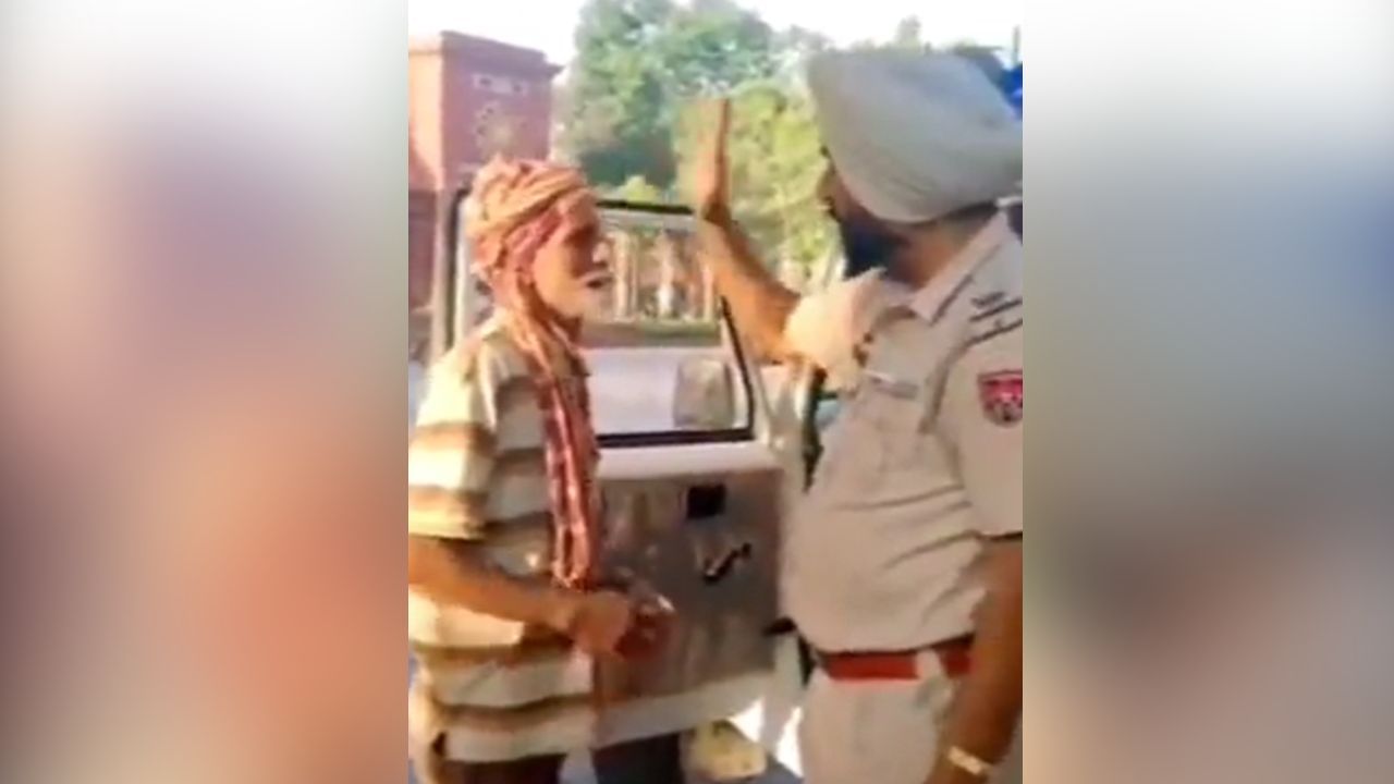 ਅੰਮ੍ਰਿਤਸਰ ‘ਚ ਪੁਲਿਸ ਮੁਲਾਜ਼ਮ ਵੱਲੋਂ ਵਰਦੀ ‘ਚ ਈਸਾਈ ਧਰਮ ਦਾ ਪ੍ਰਚਾਰ, ASI ਨੇ ਮੰਗੀ ਮਾਫੀ ਅੰਮ੍ਰਿਤਸਰ ‘ਚ ਪੁਲਿਸ ਮੁਲਾਜ਼ਮ ਵੱਲੋਂ ਵਰਦੀ ‘ਚ ਈਸਾਈ ਧਰਮ ਦਾ ਪ੍ਰਚਾਰ, ASI ਨੇ ਮੰਗੀ ਮਾਫੀ