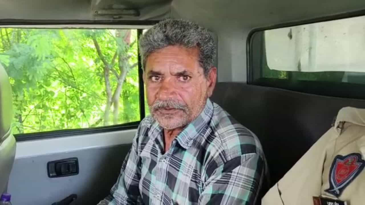 ਨਸ਼ੇ ਦੀ ਆਦਤ ਤੋਂ ਤੰਗ ਆ ਕੇ ਪਿਓ ਨੇ ਕੀਤਾ ਪੁੱਤਰ ਦਾ ਕਤਲ, ਸ਼ਰੀਰ ਤੋਂ ਵੱਖ ਹੋਈ ਬਾਂਹ ਨੂੰ ਖਾ ਗਏ ਕੁੱਤੇ, ਕਿਵੇਂ ਵਾਪਰੀ ਪੂਰੀ ਵਾਰਦਾਤ? ਪੜ੍ਹੋ...