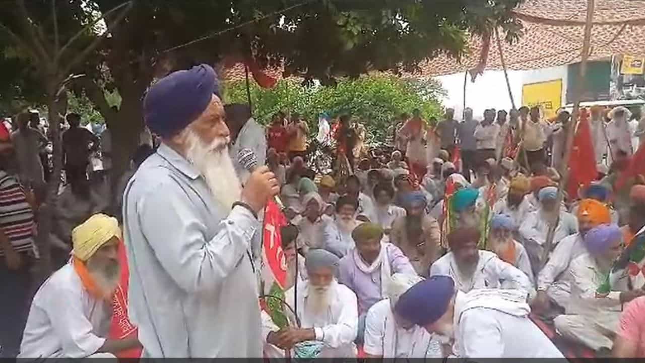 ਅੰਦੋਲਨ ਤੋਂ ਪਹਿਲਾਂ ਕਿਸਾਨ ਜਥੇਬੰਦੀਆਂ ਵਿੱਚ ਪਈ ਫੁੱਟ, ਦਿੱਲੀ ਅਤੇ ਚੰਡੀਗੜ੍ਹ ਵਿੱਚ ਵੱਖ-ਵੱਖ ਦੇਣਗੇ ਧਰਨੇ