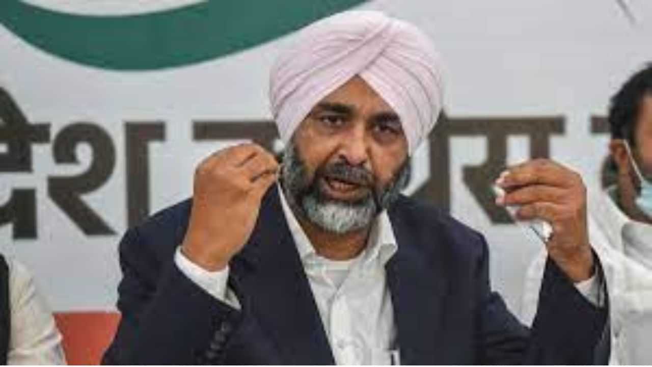 ਮਨਪ੍ਰੀਤ ਬਾਦਲ ਦੇ ਖਿਲਾਫ ਲੁੱਕ ਆਊਟ ਸਰਕੂਰਲਰ ਜਾਰੀ, ਸਾਬਕਾ ਵਿੱਤ ਮੰਤਰੀ ਦੀ ਵਿਦੇਸ਼ ਭੱਜਣ ਦੀ ਸੰਭਾਵਨਾ
