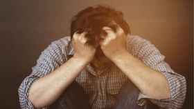 Mental Health: ਡਿਪਰੈਸ਼ਨ ‘ਚ ਹੈ ਤੁਹਾਡਾ ਦੋਸਤ ? ਸਮਾਂ ਰਹਿੰਦੇ ਇਨ੍ਹਾਂ ਲੱਛਣਾਂ ‘ਤੇ ਦਿਓ ਧਿਆਨ Mental Health: ਡਿਪਰੈਸ਼ਨ ‘ਚ ਹੈ ਤੁਹਾਡਾ ਦੋਸਤ ? ਸਮਾਂ ਰਹਿੰਦੇ ਇਨ੍ਹਾਂ ਲੱਛਣਾਂ ‘ਤੇ ਦਿਓ ਧਿਆਨ...