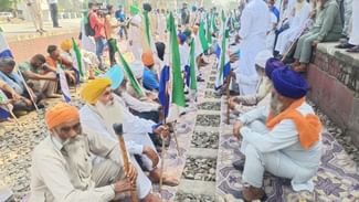 ਪੰਜਾਬ ‘ਚ ਕਿਸਾਨਾਂ ਵੱਲੋਂ ਰੇਲ ਰੋਕੋ ਅੰਦੋਲਨ, 18 ਕਿਸਾਨ ਜਥੇਬੰਦੀਆਂ ਵੱਲੋਂ ਕੇਂਦਰ ਤੇ ਸੂਬਾ ਸਰਕਾਰ ਖਿਲਾਫ ਰੋਸ ਪ੍ਰਦਰਸ਼ਨ ਪੰਜਾਬ ‘ਚ ਕਿਸਾਨਾਂ ਵੱਲੋਂ ਰੇਲ ਰੋਕੋ ਅੰਦੋਲਨ, 18 ਕਿਸਾਨ ਜਥੇਬੰਦੀਆਂ ਵੱਲੋਂ ਕੇਂਦਰ ਤੇ ਸੂਬਾ ਸਰਕਾਰ ਖਿਲਾਫ ਰੋਸ ਪ੍ਰਦਰਸ਼ਨ