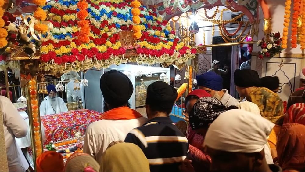 ਦੱਸ ਦੇਈਏ ਕਿ 1487 ਈਸਵੀ ਚ ਸ੍ਰੀ ਗੁਰੂ ਨਾਨਕ ਦੇਵ ਜੀ ਸੁਲਤਾਨਪੁਰ ਲੋਧੀ ਤੋਂ ਬਟਾਲਾ ਦੀ ਧਰਤੀ ਤੇ ਮਾਤਾ ਸੁਲੱਖਣੀ ਜੀ ਨੂੰ ਵਿਆਹੁਣ ਆਏ ਸਨ, ਉਦੋਂ ਤੋਂ ਹਰ ਸਾਲ ਇਹ ਵਿਆਹ ਪੁਰਬ ਸੰਗਤਾਂ ਵਲੋਂ ਬਹੁਤ ਹੀ ਸ਼ਰਧਾ ਭਾਵਨਾ ਨਾਲ ਬੜੀ ਧੂਮ ਧਾਮ ਨਾਲ ਮਨਾਇਆ ਜਾਂਦਾ ਹੈ।