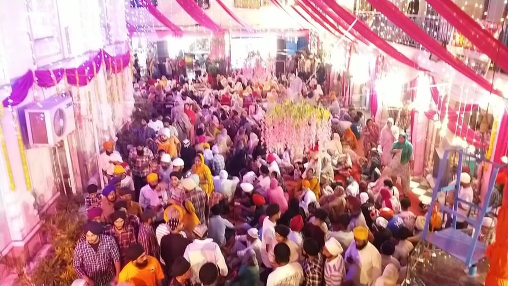ਸ੍ਰੀ ਗੁਰੂ ਨਾਨਕ ਦੇਵ ਜੀ ਦੇ ਵਿਆਹ ਪੁਰਬ ਨੂੰ ਸਮਰਪਿਤ ਬਟਾਲਾ ਚ ਗੁਰੂ ਜੀ ਦੇ ਸੁਹਰਾ ਘਰ ਗੁਰਦਵਾਰਾ ਡੇਹਰਾ ਸਾਹਿਬ ਤੋਂ ਖਾਲਸਾਈ ਜਾਹੋ ਜਲਾਲ ਬਿਖੇਰਦਾ ਅਲੌਕਿਕ ਨਗਰ ਕੀਰਤਨ ਸ੍ਰੀ ਗੁਰੂ ਗ੍ਰੰਥ ਸਾਹਿਬ ਜੀ ਦੀ ਛਤਰ ਛਾਇਆ ਕੱਢਿਆ ਗਿਆ। ਨਗਰ ਕੀਰਤਨ ਦੀ ਅਗੁਵਾਈ ਪੰਜ ਪਿਆਰਿਆ ਕਰ ਰਹੇ ਸਨ