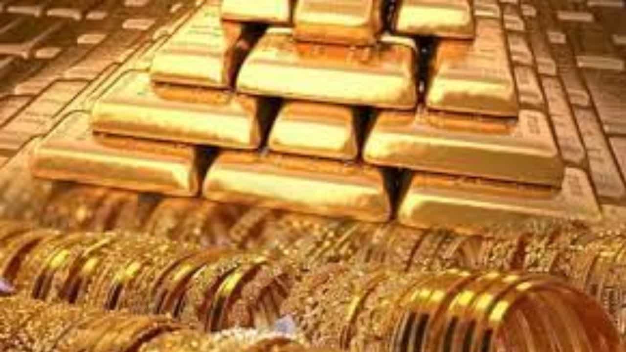 ਦੋ ਤਸਕਰ ਗ੍ਰਿਫਤਾਰ, ਇੱਕ ਕਿੱਲੋ ਸੋਨਾ ਬਰਾਮਦ, 20 ਹਜ਼ਾਰ ਰੁਪਏ ਦਾ ਲਾਲਚ ਦੇ ਕੇ ਦੁਬਈ ਤੋਂ ਕਰਵਾਈ ਜਾ ਰਹੀ ਸੋਨੇ ਦੀ ਤਸਕਰੀ ਦੋ ਤਸਕਰ ਗ੍ਰਿਫਤਾਰ, ਇੱਕ ਕਿੱਲੋ ਸੋਨਾ ਬਰਾਮਦ, 20 ਹਜ਼ਾਰ ਰੁਪਏ ਦਾ ਲਾਲਚ ਦੇ ਕੇ ਦੁਬਈ ਤੋਂ ਕਰਵਾਈ ਜਾ ਰਹੀ ਸੋਨੇ ਦੀ ਤਸਕਰੀ