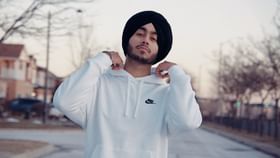 India Canada Issue: ਭਾਰਤ-ਕੈਨੇਡਾ ਵਿਵਾਦ ਵਿਚਾਲੇ ਇੰਡੋ-ਕੈਨੇਡੀਅਨ ਸਿੰਗਰ ਸ਼ੁਭਜੀਤ ਦਾ ਸ਼ੋਅ ਰੱਦ, ਪੈਸੇ ਵਾਪਸ ਕਰੇਗਾ Book My Show India Canada Issue: ਭਾਰਤ-ਕੈਨੇਡਾ ਵਿਵਾਦ ਵਿਚਾਲੇ ਇੰਡੋ-ਕੈਨੇਡੀਅਨ ਸਿੰਗਰ ਸ਼ੁਭਜੀਤ ਦਾ ਸ਼ੋਅ ਰੱਦ, ਪੈਸੇ ਵਾਪਸ ਕਰੇਗਾ Book My Show...