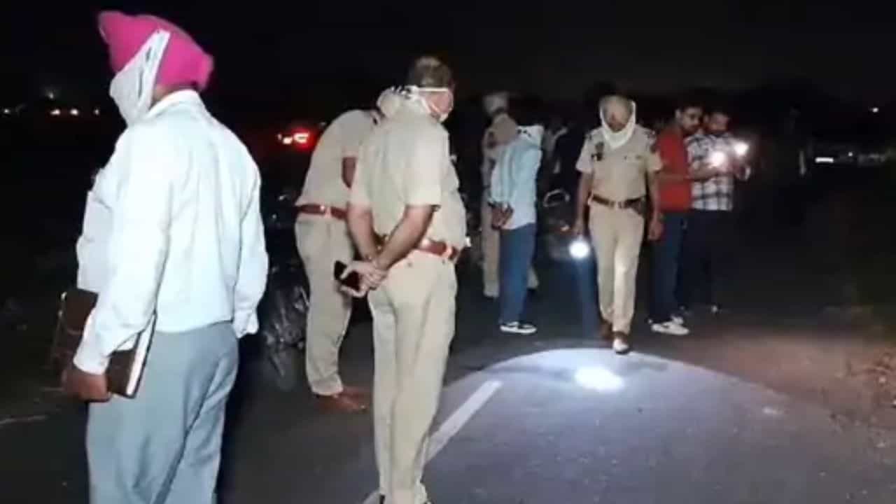 ਬਟਾਲਾ ਚ ਗਾਂ ਦਾ ਸਿਰ ਕੱਟਿਆ ਧੜ ਮਿਲਿਆ: ਹਿੰਦੂ ਸੰਗਠਨ ਨੇ ਕਿਹਾ-ਕੁੱਝ ਦਿਨ ਪਹਿਲਾਂ 21 ਗਊਆਂ ਦੀ ਸ਼ੱਕੀ ਮੌਤ, ਮਾਹੌਲ ਖਰਾਬ ਕਰਨ ਦੀ ਕੋਸ਼ਿਸ਼