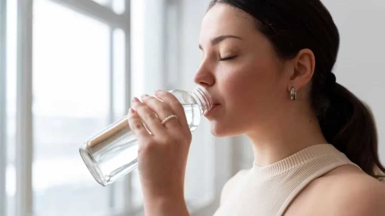 Health Tips: ਰੋਜ਼ਾਨਾ ਪੀਓ ਏਨੇ ਗਲਾਸ ਪਾਣੀ, ਇਨ੍ਹਾਂ ਸਮੱਸਿਆਵਾਂ ਤੋਂ ਮਿਲੇਗਾ ਛੁਟਕਾਰਾ