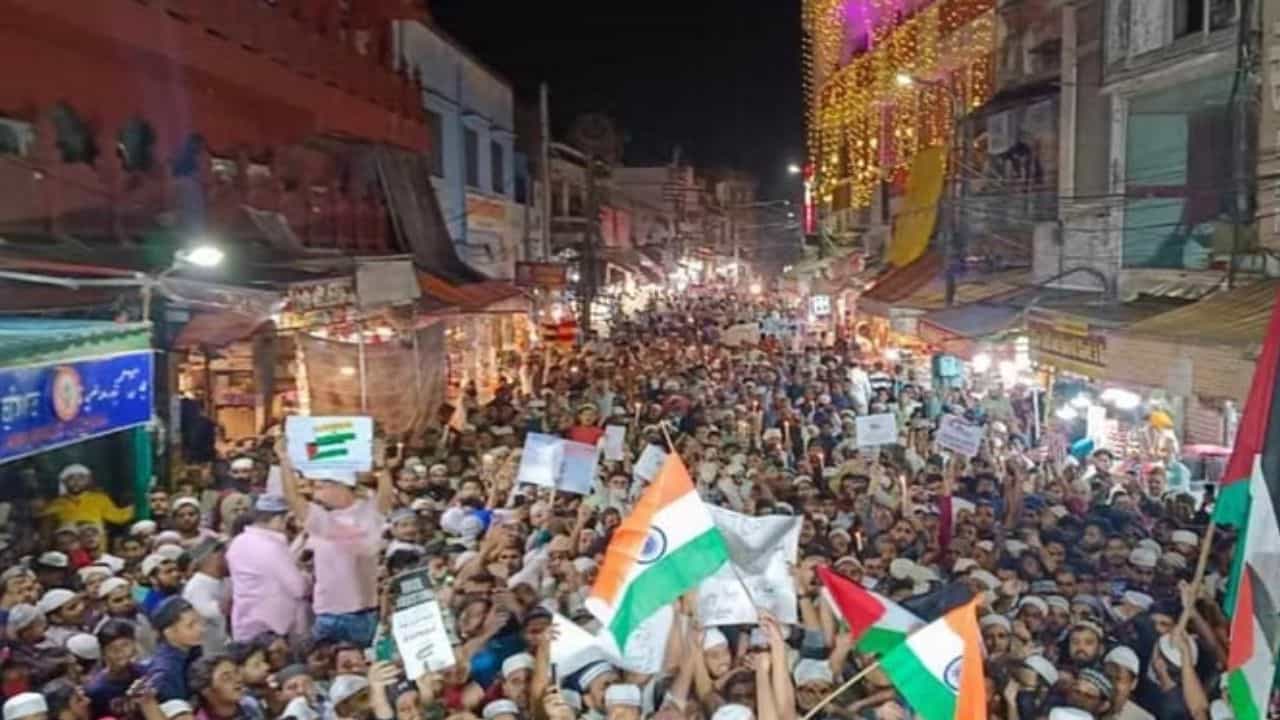 ਲੁਧਿਆਣਾ ਚ ਫਲਸਤੀਨ ਦੇ ਸਮਰਥਨ ਚ ਮੁਸਲਮਾਨਾਂ ਨੇ ਕੈਂਡਲ ਮਾਰਚ ਕੱਢਿਆ