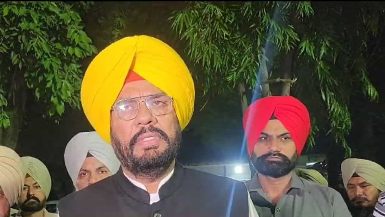 ਜੋਰਡਨ ਚ ਪੰਜਾਬੀ ਨੌਜਵਾਨ ਦੀ ਹਾਰਟ ਅਟੈਕ ਨਾਲ ਹੋਈ ਮੌਤ, ਮ੍ਰਿਤਕ ਦੇਹ ਪਹੁੰਚਾਈ ਗਈ ਪੰਜਾਬ ਜੋਰਡਨ ਚ ਪੰਜਾਬੀ ਨੌਜਵਾਨ ਦੀ ਹਾਰਟ ਅਟੈਕ ਨਾਲ ਹੋਈ ਮੌਤ, ਮ੍ਰਿਤਕ ਦੇਹ ਪਹੁੰਚਾਈ ਗਈ ਪੰਜਾਬ