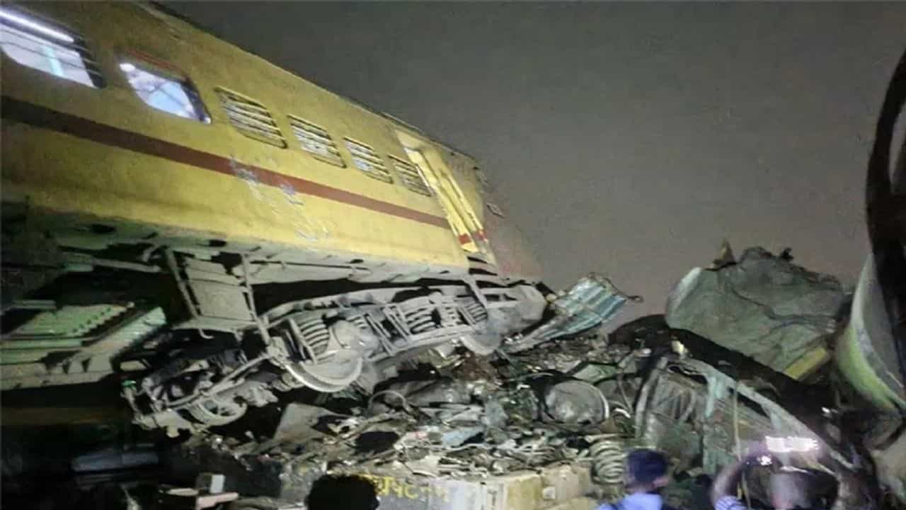 ਆਂਧਰਾ ਪ੍ਰਦੇਸ਼ ਦੇ ਵਿਜਿਆਨਗਰਮ ਚ ਦੋ ਟਰੇਨਾਂ ਵਿਚਾਲੇ ਟੱਕਰ, 6 ਦੀ ਮੌਤ, 10 ਜ਼ਖਮੀ