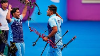 Asian Games 2023: ਭਾਰਤ ਨੇ ਏਸ਼ੀਅਨ ਗੇਮਜ਼ ਵਿੱਚ ਲਗਾਈ ਗੋਲਡ ਦੀ ਹੈਟ੍ਰਿਕ, ਅੰਕ ਸੂਚੀ ਵਿੱਚ ਹੋਇਆ ਵਾਧਾ Asian Games 2023: ਭਾਰਤ ਨੇ ਏਸ਼ੀਅਨ ਗੇਮਜ਼ ਵਿੱਚ ਲਗਾਈ ਗੋਲਡ ਦੀ ਹੈਟ੍ਰਿਕ, ਅੰਕ ਸੂਚੀ ਵਿੱਚ ਹੋਇਆ ਵਾਧਾ
