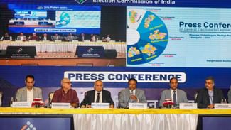 Five States Assembly Elections: ਪੰਜ ਸੂਬਿਆਂ ‘ਚ ਵਿਧਾਨ ਸਭਾ ਚੋਣਾਂ ਦੀਆਂ ਤਰੀਕਾਂ ਦਾ ਐਲਾਨ, 7-30 ਨਵੰਬਰ ਤੱਕ ਵੋਟਿੰਗ, 3 ਦਸੰਬਰ ਨੂੰ ਨਤੀਜੇ Five States Assembly Elections: ਪੰਜ ਸੂਬਿਆਂ ‘ਚ ਵਿਧਾਨ ਸਭਾ ਚੋਣਾਂ ਦੀਆਂ ਤਰੀਕਾਂ ਦਾ ਐਲਾਨ, 7-30 ਨਵੰਬਰ ਤੱਕ ਵੋਟਿੰਗ, 3 ਦਸੰਬਰ ਨੂੰ ਨਤੀਜੇ
