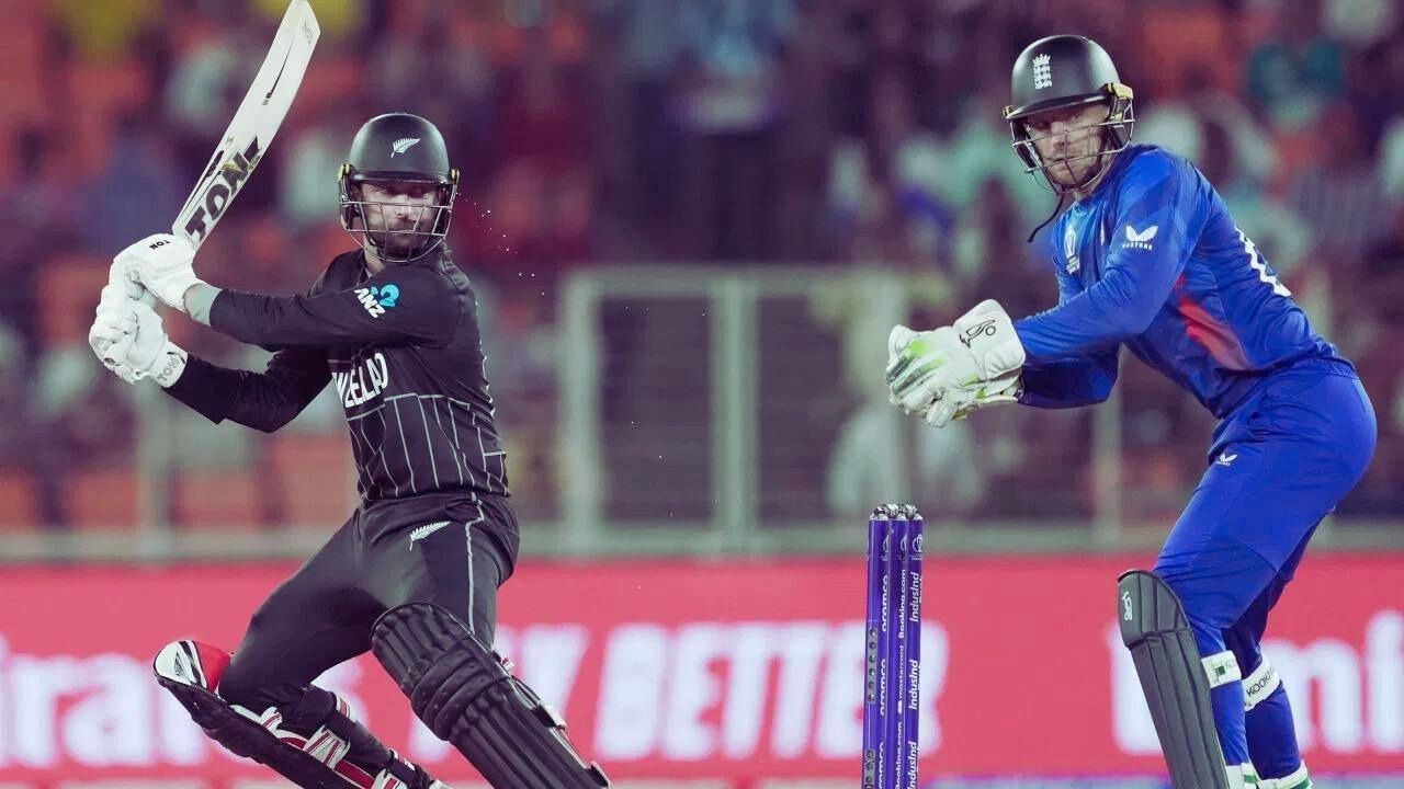 ENG vs NZ Match Report: ਨਿਊਜ਼ੀਲੈਂਡ ਨੇ ਵਰਲਡ ਚੈਂਪੀਅਨ ਨੂੰ ਕੀਤਾ ਢੇਰ, ਇੰਗਲੈਂਡ ਨੂੰ ਪਹਿਲੇ ਹੀ ਮੈਚ ‘ਚ 9 ਵਿਕਟਾਂ ਨਾਲ ਹਰਾਇਆ ENG vs NZ Match Report: ਨਿਊਜ਼ੀਲੈਂਡ ਨੇ ਵਰਲਡ ਚੈਂਪੀਅਨ ਨੂੰ ਕੀਤਾ ਢੇਰ, ਇੰਗਲੈਂਡ ਨੂੰ ਪਹਿਲੇ ਹੀ ਮੈਚ ‘ਚ 9 ਵਿਕਟਾਂ ਨਾਲ ਹਰਾਇਆ
