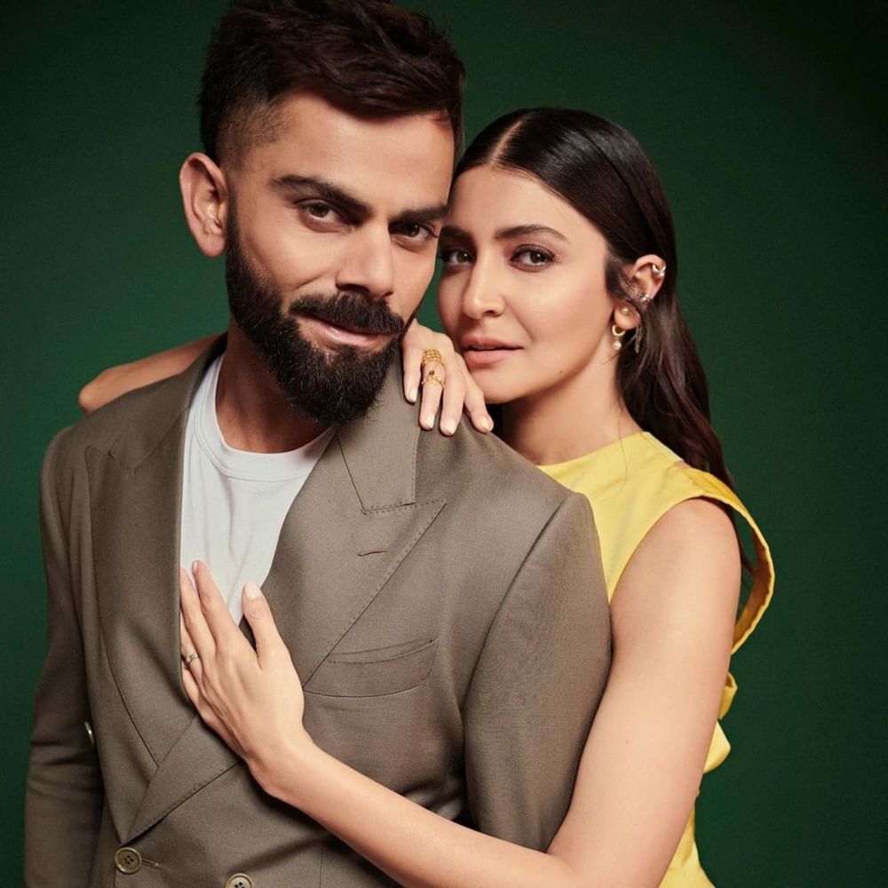ਬੀ-ਟਾਊਨ ਦਾ ਪਾਵਰ ਕਪਲ ਅਨੁਸ਼ਕਾ ਤੇ ਵਿਰਾਟ ਦੂਜੇ ਬੱਚੇ ਜੇ ਮਾਤਾ-ਪਿਤਾ ਬਣਨ ਜਾ ਰਹੇ ਹਨ। ਜਿਸ ਤੋਂ ਬਾਅਦ ਪ੍ਰਸ਼ੰਸਕਾਂ ਨੇ ਸੋਸ਼ਲ ਮੀਡੀਆ ਤੇ ਉਨ੍ਹਾਂ ਨੂੰ ਵਧਾਈਆਂ ਦੇਣੀਆਂ ਸ਼ੁਰੂ ਕਰ ਦਿੱਤੀਆਂ ਹਨ। ( Instagram: anushkasharma)
