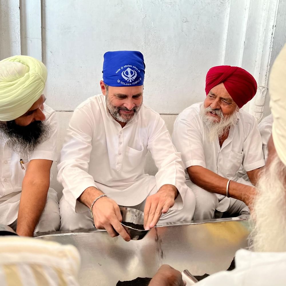 ਕਾਂਗਰਸ ਪਾਰਟੀ ਵੱਲੋਂ ਕਿਹਾ ਗਿਆ ਹੈ ਕਿ ਰਾਹੁਲ ਦਾ ਇਹ ਦੌਰਾ ਨਿੱਜੀ ਹੈ। ਇਸ ਦੌਰਾਨ ਕੋਈ ਸਿਆਸੀ ਪ੍ਰੋਗਰਾਮ ਨਹੀਂ ਹੈ। ਇਸ ਦੇ ਮੱਦੇਨਜ਼ਰ ਪੰਜਾਬ ਦੇ ਕਾਂਗਰਸੀ ਆਗੂ ਉਨ੍ਹਾਂ ਦੇ ਸਵਾਗਤ ਲਈ ਸ੍ਰੀ ਹਰਿਮੰਦਰ ਸਾਹਿਬ ਨਹੀਂ ਪੁੱਜੇ ਹਨ। (Credits: Twitter)