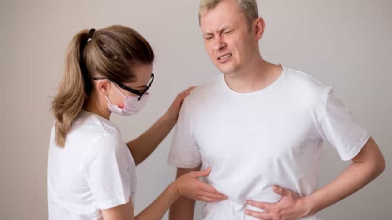 ਰਸੋਈ ਚ ਰੱਖੀਆਂ ਇਹ 4 ਚੀਜ਼ਾਂ ਲੀਵਰ ਦੀ ਸੋਜ ਤੋਂ ਛੁਟਕਾਰਾ ਦੇਣਗੀਆਂ ! ਇਨਾਂ ਦੀ ਵਰਤੋਂ ਕਰਨ ਦਾ ਸਹੀ ਤਰੀਕਾ ਜਾਣੋ